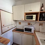 Climatisé Proche Et Avec Accès Jacuzzi En Sus Appartement Vauvert