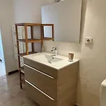 Appartement Climatisé Proche Et Avec Accès Jacuzzi En Sus *