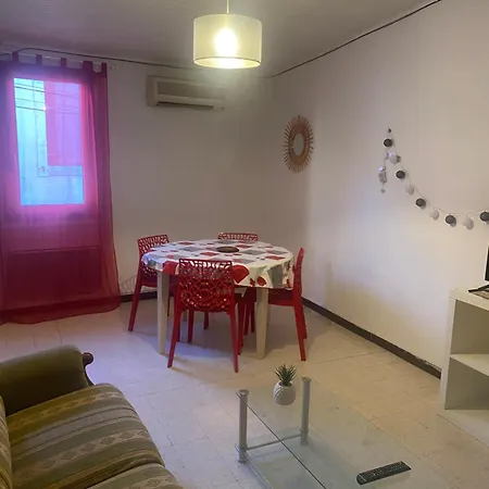 En Camargue, Climatise Proche Et Lägenhet